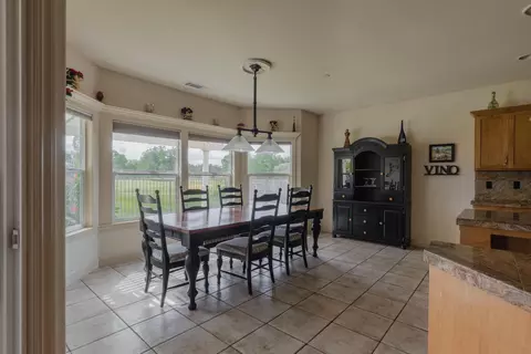 7320 Robles Dr, Redding, CA 96002 photo 8