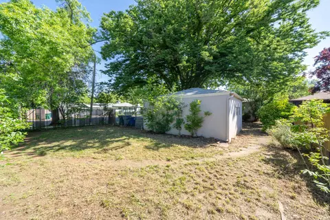 1704 Verda St, Redding, CA 96001 photo 19