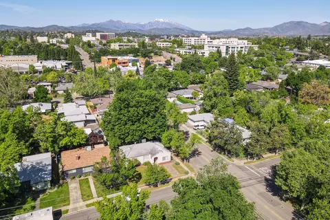 1704 Verda St, Redding, CA 96001 photo 23