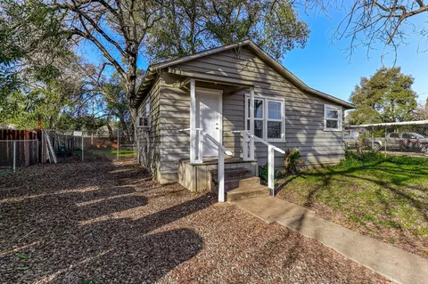 3224 Veda St, Redding, CA 96001 photo 1