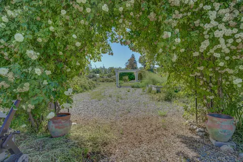 Exterior - 2578 Co Rd I, Willows, CA 95988 photo 3 of 28