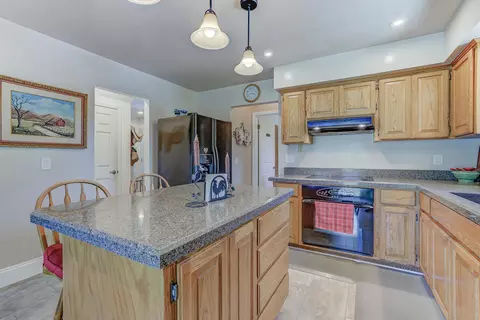 Kitchen - 2578 Co Rd I, Willows, CA 95988 photo 4 of 7