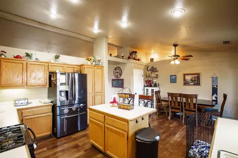 1985 Airstrip Rd, Redding, CA 96003 photo 10