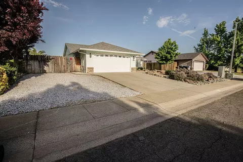 1985 Airstrip Rd, Redding, CA 96003 photo 2