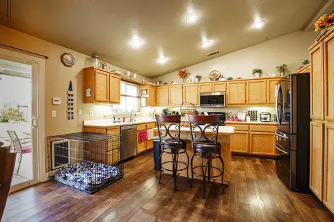 1985 Airstrip Rd, Redding, CA 96003 photo 9