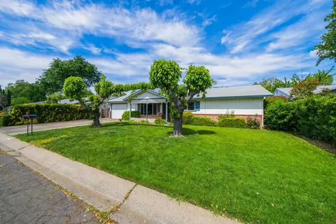 6947 Irving Rd, Redding, CA 96001 photo 3
