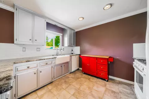 6947 Irving Rd, Redding, CA 96001 photo 9
