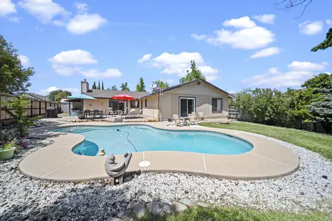 823 Dawson Ct, Redding, CA 96003 photo 15