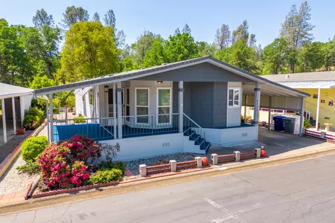 4537 Fairywood Dr, Redding, CA 96003