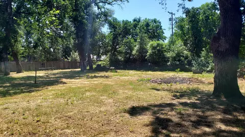 2127 Jewell Ln, Redding, CA 96001 photo 5