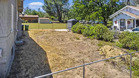 19526 Anna, Anderson, CA 96007 photo 3