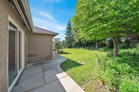 3083 Blue Bell Dr, Redding, CA 96001 photo 46