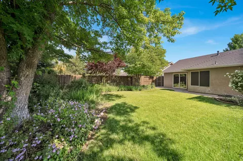 3083 Blue Bell Dr, Redding, CA 96001 photo 40