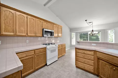 3083 Blue Bell Dr, Redding, CA 96001 photo 18
