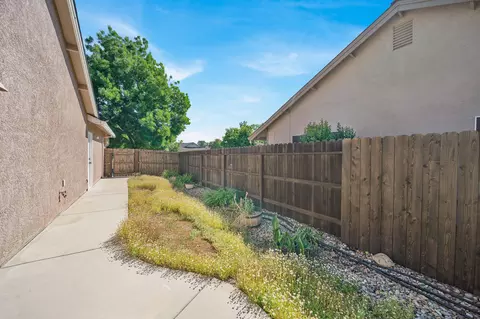 3083 Blue Bell Dr, Redding, CA 96001 photo 45