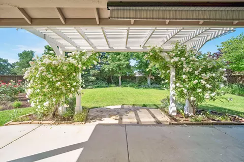 3083 Blue Bell Dr, Redding, CA 96001 photo 35