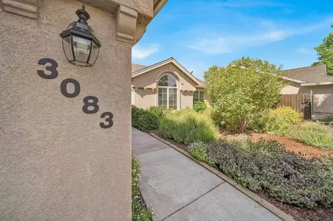 3083 Blue Bell Dr, Redding, CA 96001 photo 4