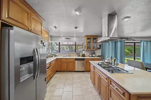 7414 Amigo Way, Redding, CA 96002 photo 6