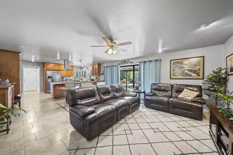 7414 Amigo Way, Redding, CA 96002 photo 11