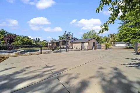 7414 Amigo Way, Redding, CA 96002 photo 33