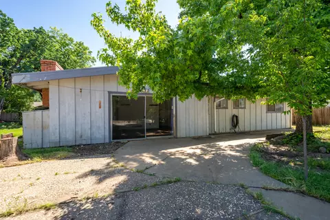 1352 Norman Dr, Redding, CA 96002 photo 31