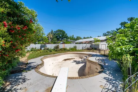 1352 Norman Dr, Redding, CA 96002 photo 40