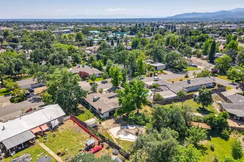 1352 Norman Dr, Redding, CA 96002 photo 47