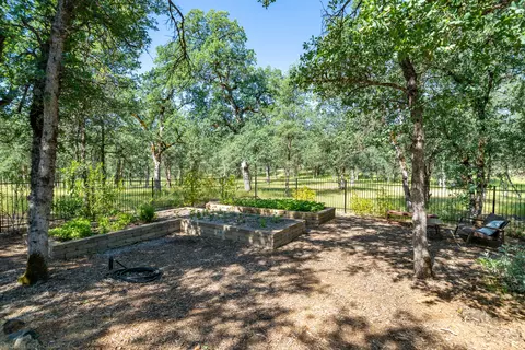 13096 Tierra Heights Rd, Redding, CA 96003 photo 60