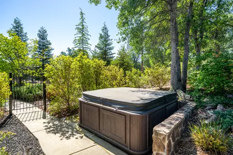 13096 Tierra Heights Rd, Redding, CA 96003 photo 43