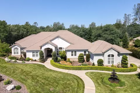 13096 Tierra Heights Rd, Redding, CA 96003