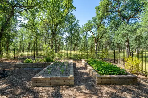 13096 Tierra Heights Rd, Redding, CA 96003 photo 59