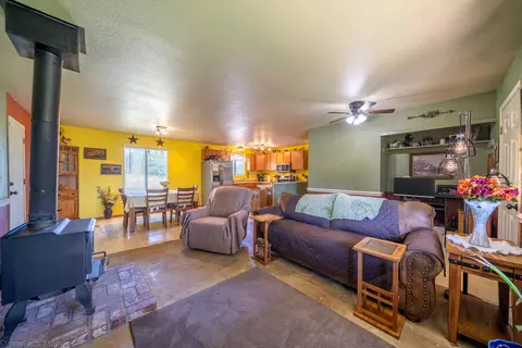 6460 Jayna Ln, Anderson, CA 96007 photo 14