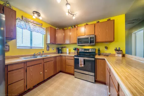 6460 Jayna Ln, Anderson, CA 96007 photo 4