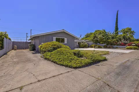 4055 Oro St, Redding, CA 96001 photo 3