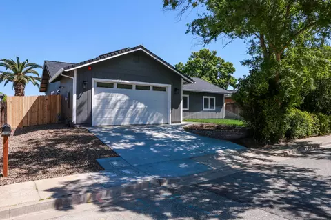 1050 Otis Ct, Red Bluff, CA 96080 photo 3