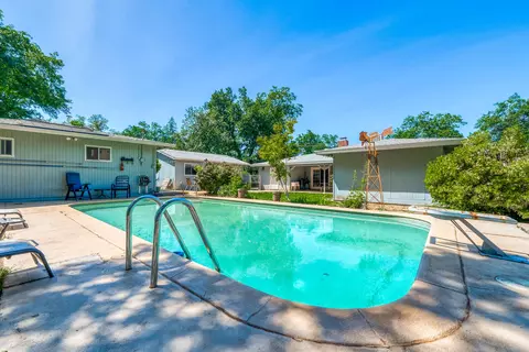 4640 Bonneville St, Shasta Lake, CA 96019