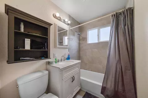 2068 Comet St, Redding, CA 96002 photo 8