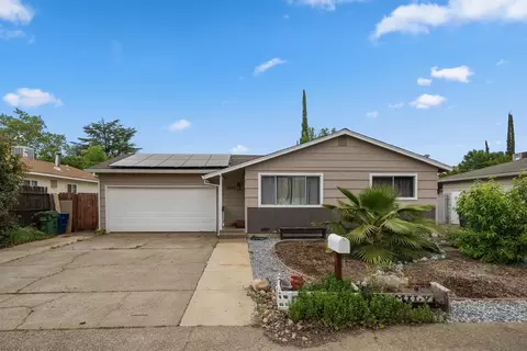 2068 Comet St, Redding, CA 96002 photo 2
