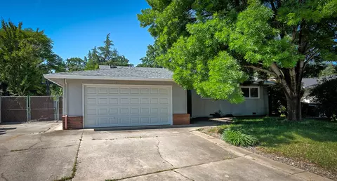 6584 Paso Dr, Redding, CA 96001