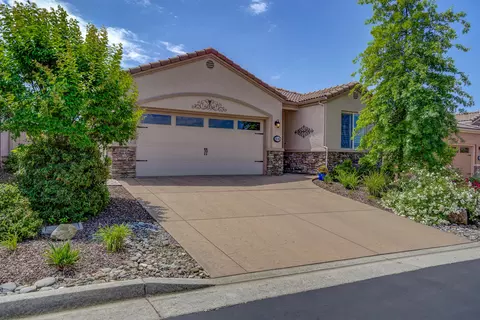 6135 Lucca Trl, Redding, CA 96003