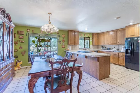 10202 Road Runner Way, Redding, CA 96003 photo 7