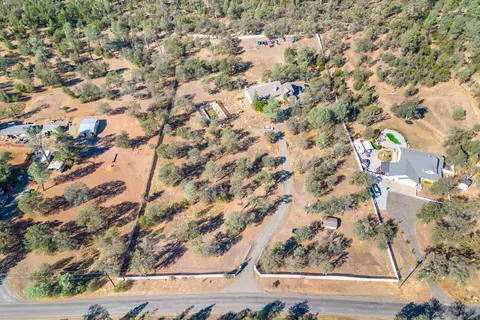 10202 Road Runner Way, Redding, CA 96003 photo 22