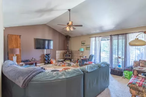 10202 Road Runner Way, Redding, CA 96003 photo 5