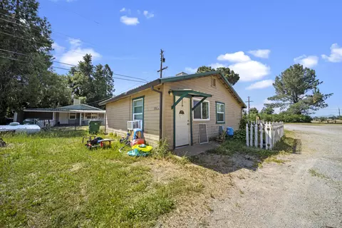 7031 Apple, Redding, CA 96002 photo 15