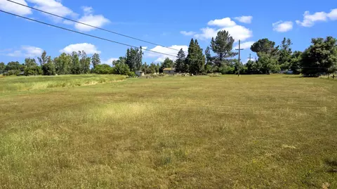 7031 Apple, Redding, CA 96002 photo 40