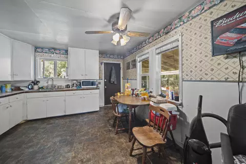 7031 Apple, Redding, CA 96002 photo 33
