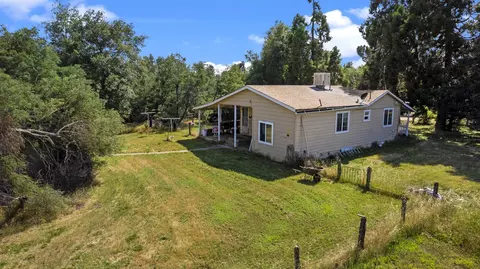 7031 Apple, Redding, CA 96002 photo 31