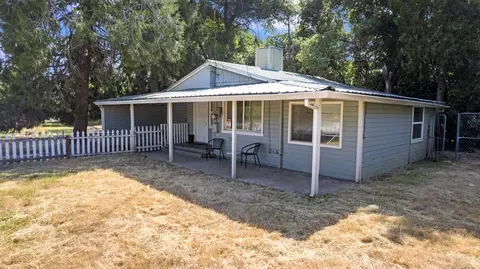 7031 Apple, Redding, CA 96002 photo 3