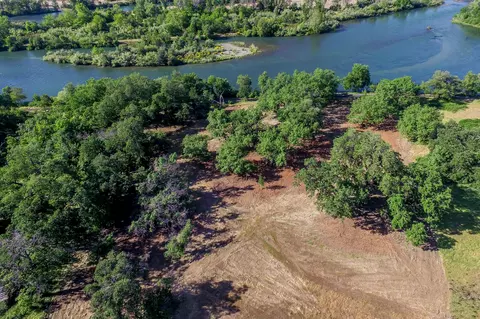 Clover Rd, Redding, CA 96002
