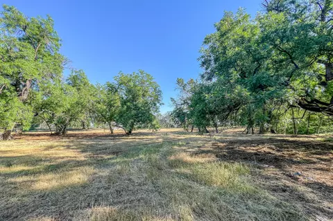 Clover Rd, Redding, CA 96002 photo 11